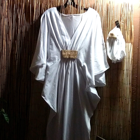 Vacation / Staycation Dress - Picture 1 of 8